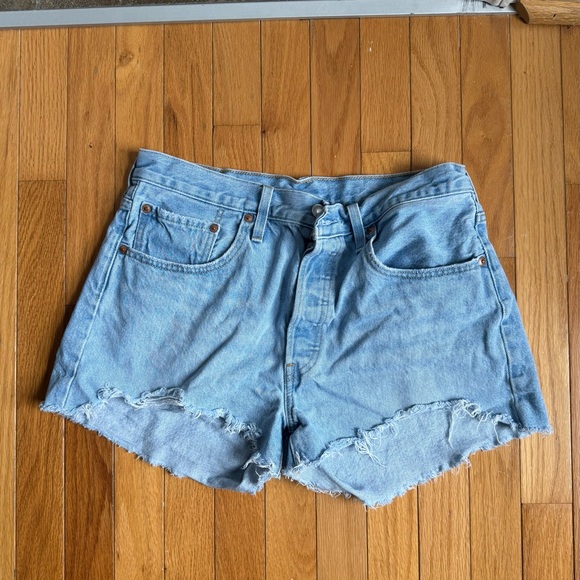 Levi 501 original short, size 31 (fits like 29-30) - Picture 1 of 3